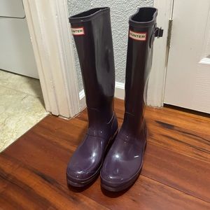 Purple hunter boots. Only worn a few times.